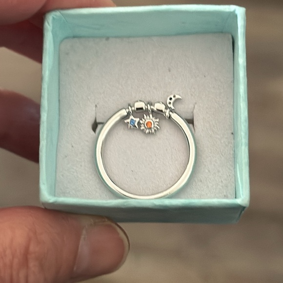 Cute sterling silver ring with a star, moon and sun that move - Picture 2 of 2